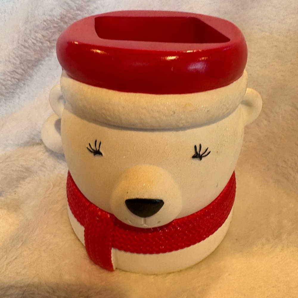Bath and Body Works Polar Bear foam soap holder with Red Accents